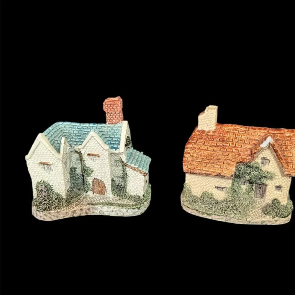 Miniature‎ Hampshire Manor & Ambleside Cottage Figurines Museum Collections 1987